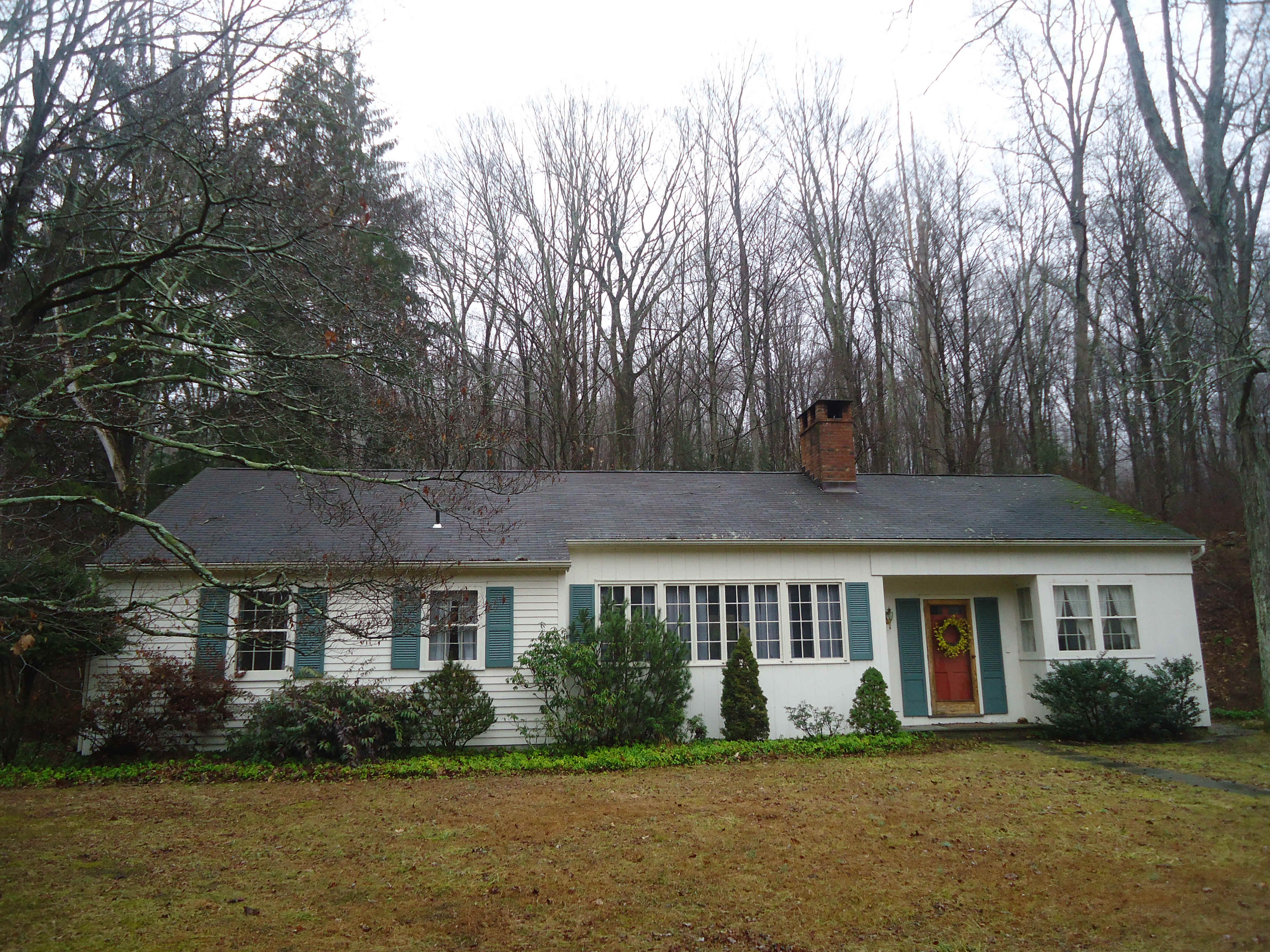 Building photograph for 300 WEWAKA BROOK RD